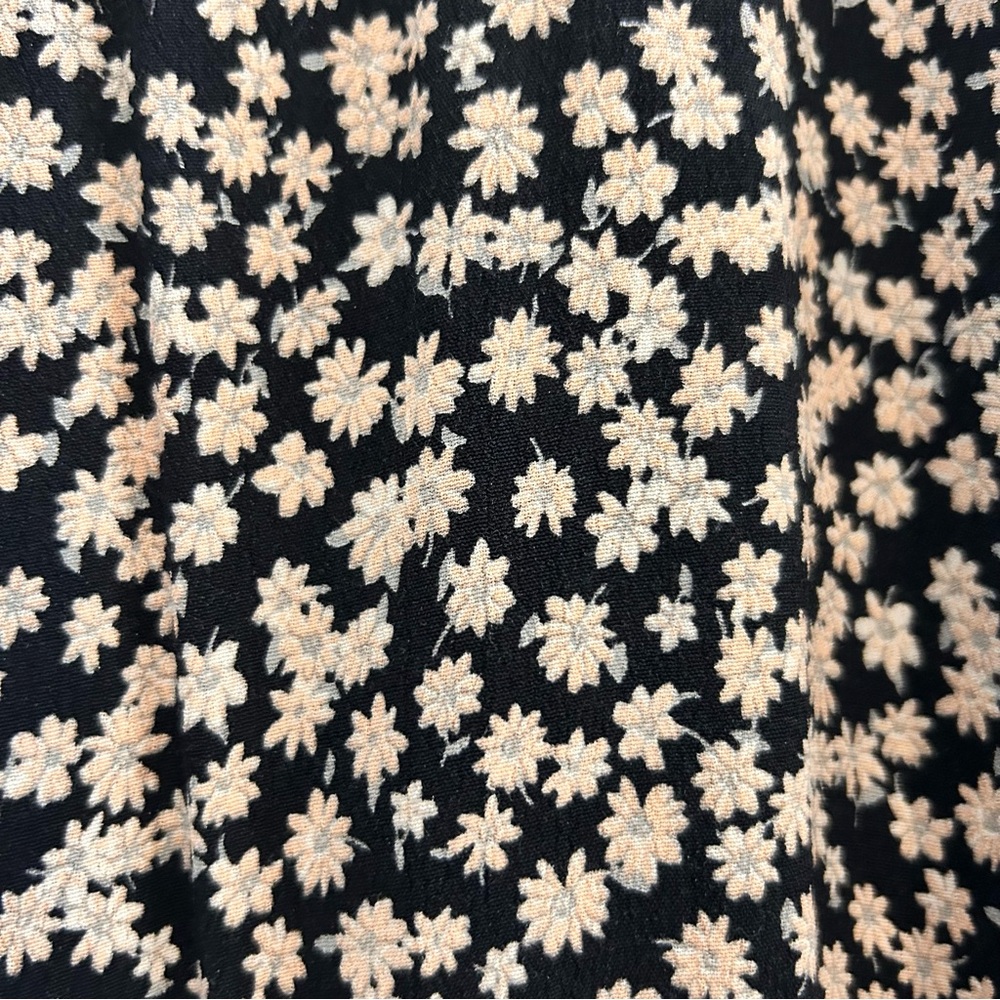 Zara Black Dress with mini flowers - Picture 6 of 9